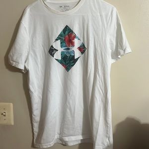 Under Armour men’s t shirt Large loose white floral top